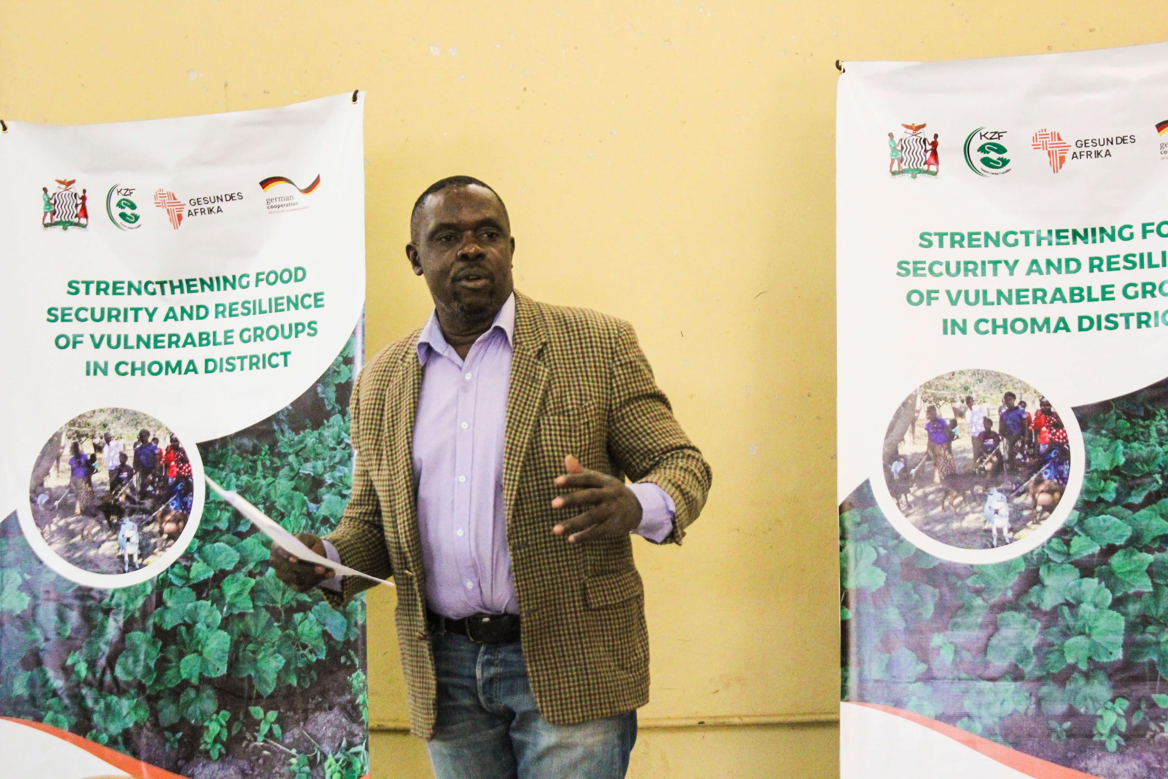 Mr Mabvuto Phiri, senior agriculture officer, gives a speech.